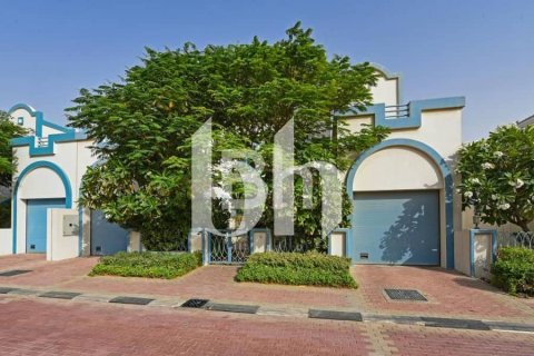 Βίλα σε Falcon City of Wonders, Dubai, ΗΑΕ 4 υπνοδωμάτια, 450 τ.μ. Αρ. 645364 - φωτογραφία 11
