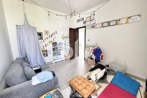 Casa urbana para arrendamento em Mudon, Dubai, EAU 3 quartos, 213 m2 № 645366 - foto 12