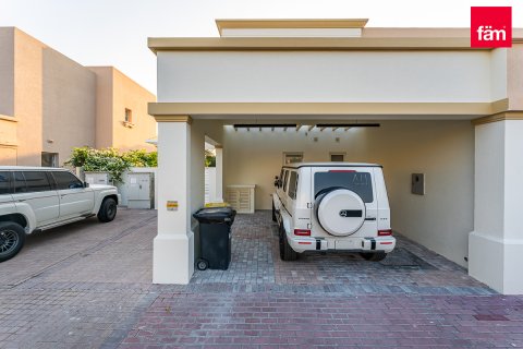 Villa te koop in Dubai, VAE 2 slaapkamers, 250 vr.m., nr 682046 - foto 17