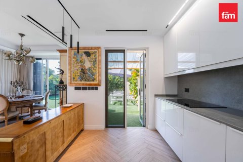 Villa in vendita a Dubai, EAU 2 camere da letto, 250 mq. № 682046 - foto 10