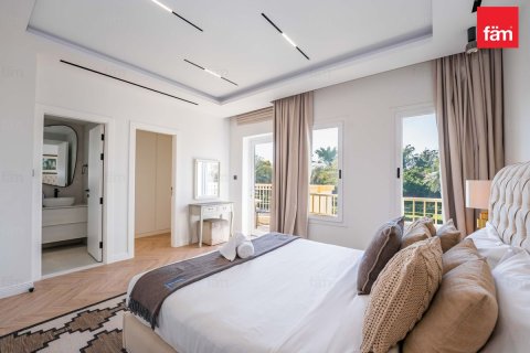 Villa in vendita a Dubai, EAU 2 camere da letto, 250 mq. № 682046 - foto 19