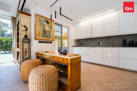 Villa in vendita a Dubai, EAU 2 camere da letto, 250 mq. № 682046 - foto 7