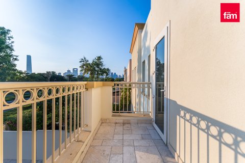 Villa te koop in Dubai, VAE 2 slaapkamers, 250 vr.m., nr 682046 - foto 5