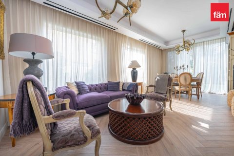 Villa in vendita a Dubai, EAU 2 camere da letto, 250 mq. № 682046 - foto 4