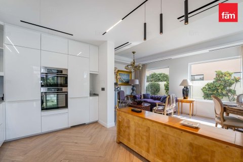 Villa in vendita a Dubai, EAU 2 camere da letto, 250 mq. № 682046 - foto 9