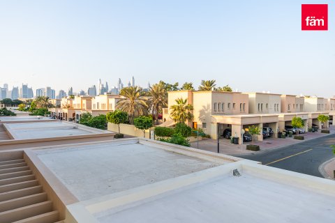 Villa te koop in Dubai, VAE 2 slaapkamers, 250 vr.m., nr 682046 - foto 7