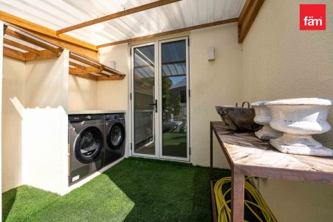 Villa in vendita a Dubai, EAU 2 camere da letto, 250 mq. № 682046 - foto 29