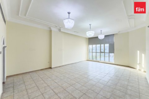 فيلا للإيجار في البرشاء، دبي، الإمارات العربية المتحدة 5 غرفة نوم ، 1394 متر مربع ، رقم 682043 - صورة 12