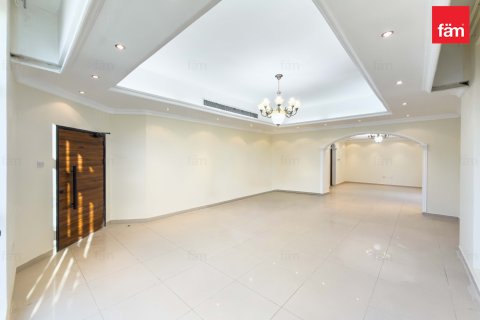 Villa in Al Barsha, Dubai, UAE 5 bedrooms, 1394 sq.m. № 682043 - photo 14