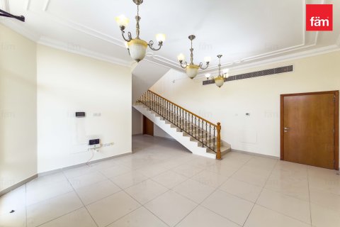 فيلا للإيجار في البرشاء، دبي، الإمارات العربية المتحدة 5 غرفة نوم ، 1394 متر مربع ، رقم 682043 - صورة 17