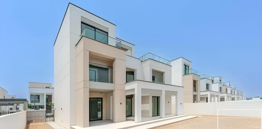 Villa em Arabian Ranches 3, Dubai, EAU 5 quartos, 615.95 m2 № 747788