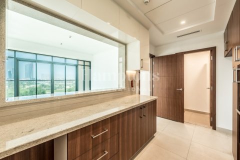 Apartamento en alquiler en The Hills, Dubai, EAU 2 dormitorios, 134.05902900 m2 № 688036 - foto 5