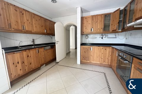 Villa in affitto a The Springs, Dubai, EAU 3 camere da letto, 210 mq. № 668128 - foto 5