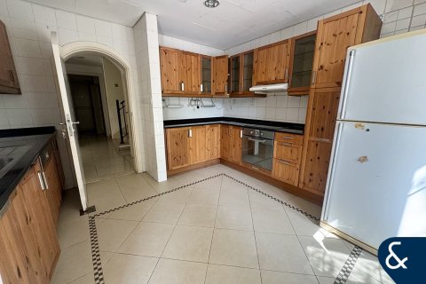 Villa in affitto a The Springs, Dubai, EAU 3 camere da letto, 210 mq. № 668128 - foto 4