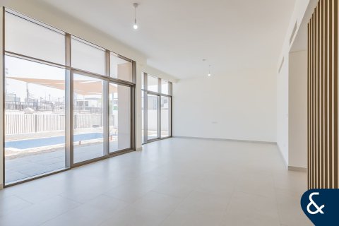 Vila u Al Furjan, Dubai, UAE 5 spavaćih soba, 442 m2 Br. 668127 - fotografija 17