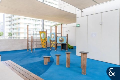 Apartmen di Dubai Harbour, Dubai, UAE 2 bilik tidur, 106 meter persegi № 668130 - foto 17