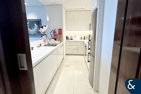 Apartment sa The Hills, Dubai, UAE 1 silid-tulugan, 94 sq.m. № 668129 - larawan 2