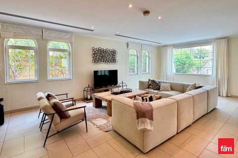 Vila di Jumeirah Park, Dubai, UAE 4 bilik tidur, 741.8 meter persegi № 699954 - foto 5