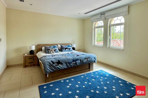 Vila di Jumeirah Park, Dubai, UAE 4 bilik tidur, 741.8 meter persegi № 699954 - foto 17