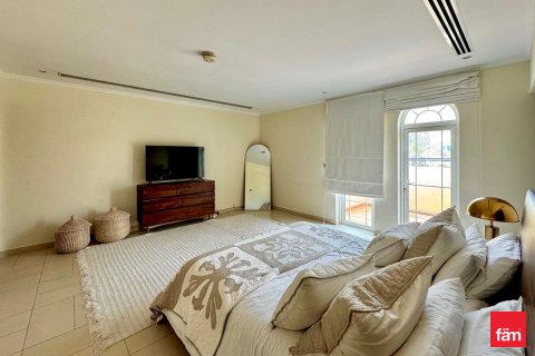 Vila di Jumeirah Park, Dubai, UAE 4 bilik tidur, 741.8 meter persegi № 699954 - foto 20