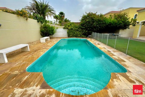 Vila v Jumeirah Park, Dubai, SAE 4 ložnice, 741.8 m² Č.: 699954 - fotografie 25