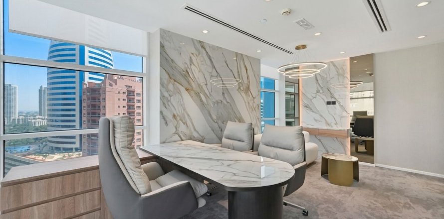 Oficina en Dubai, EAU 851.3 m² № 699955