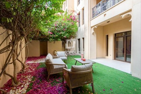 Apartman u Old Town, Dubai, UAE 2 spavaćih soba, 174 m2 Br. 665103 - fotografija 3