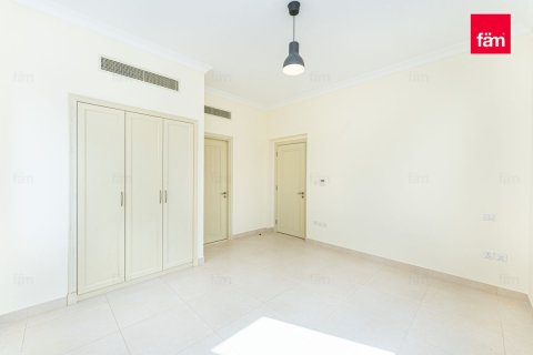 Villa til leje i Dubai, UAE 3 soveværelser, 405 kvm № 696845 - foto 16