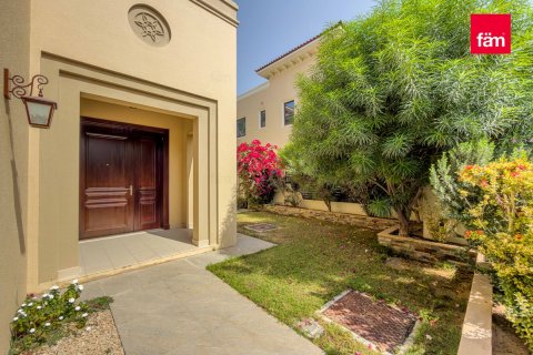 Зняти в оренду віллу в Дубай, ОАЕ 3 спальні, 405м2, № 696845 - фото 17