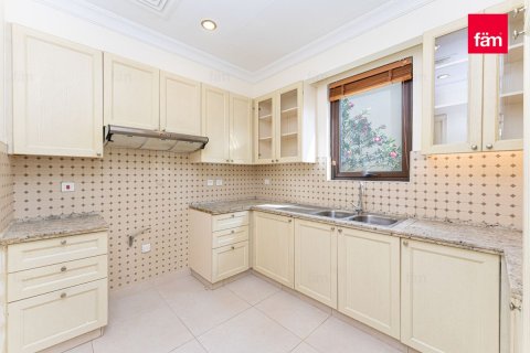 Villa til leje i Dubai, UAE 3 soveværelser, 405 kvm № 696845 - foto 5