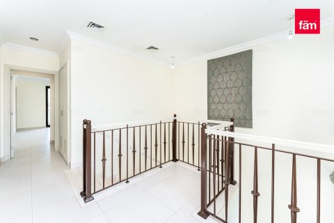 Villa til leje i Dubai, UAE 3 soveværelser, 405 kvm № 696845 - foto 6