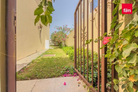 Зняти в оренду віллу в Дубай, ОАЕ 3 спальні, 405м2, № 696845 - фото 19