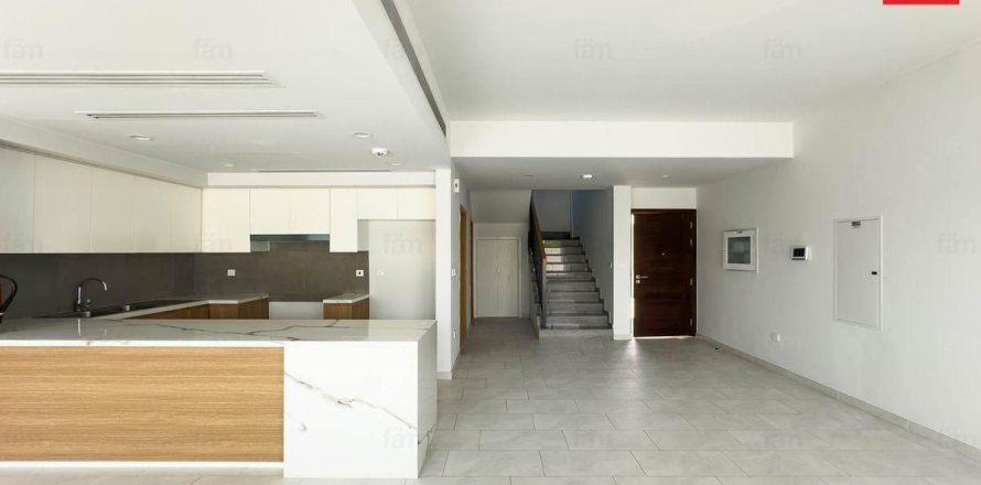 Dubai, संयुक्त अरब अमीरात में टाउनहाउस, 3 बेडरूम, 161 वर्ग मीटर, संख्या 696849