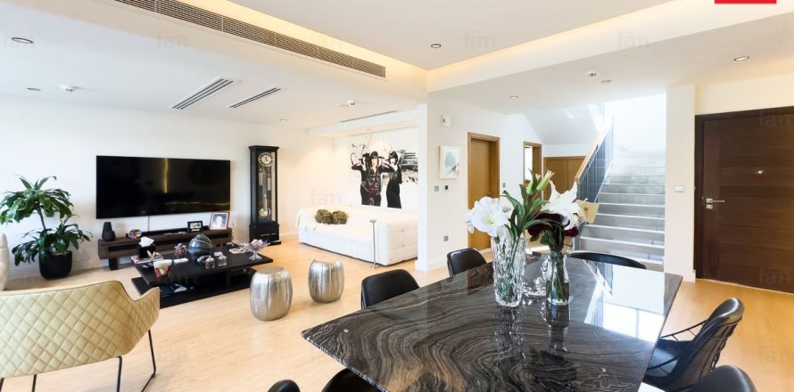 Kuća u nizu u Dubai, UAE 161 m2, 3 spavaćih soba Br. 696849
