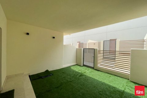 Таунхаус Дубай, БАӘ-да 2 жатын бөлмелер, 96.2 м² № 624824 - фото 4