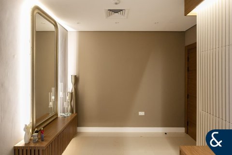 Vila di Al Furjan, Dubai, UAE 4 bilik tidur, 423 meter persegi № 685120 - foto 16