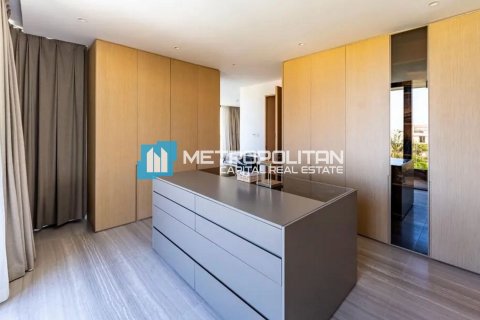 Villa sa Saadiyat Island, Abu Dhabi, UAE 4 silid-tulugan, 907.2 sq.m. № 582640 - larawan 10