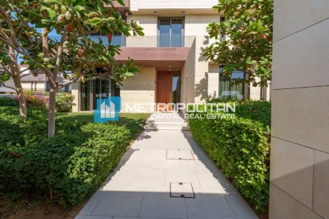 Villa sa Saadiyat Island, Abu Dhabi, UAE 4 silid-tulugan, 907.2 sq.m. № 582640 - larawan 19