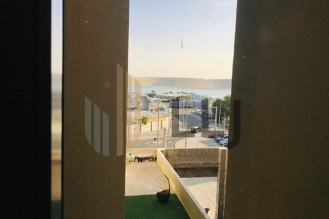 Apartament në Al Bateen, Abu Dhabi, Emiratet e Bashkuara Arabe 3 dhoma gjumi, 175.6 m2. № 573120 - Foto 14
