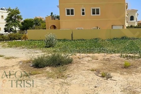 Tokë në Dubai, Emiratet e Bashkuara Arabe 999 dhoma gjumi, 673 m2. № 648398 - Foto 1