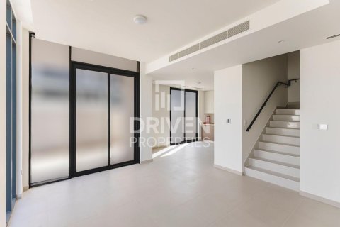 Villa asukohaga Dubai South (Dubai World Central), Dubai, AÜE: 4 magamistoaga, 335.75 m² Nr 758950