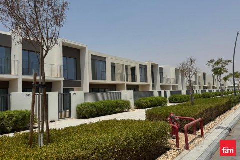 Rumah bandar di Dubai, UAE 3 bilik tidur, 174 meter persegi № 691330 - foto 11