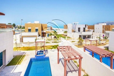 Vilë në The Marina, Abu Dhabi, Emiratet e Bashkuara Arabe 6 dhoma gjumi, 826 m2. № 615863 - Foto 3