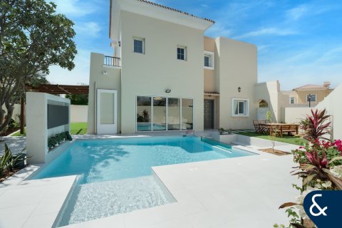 Villa te koop in Arabian Ranches, Dubai, VAE 3 slaapkamers, 228 vr.m., nr 667329 - foto 1