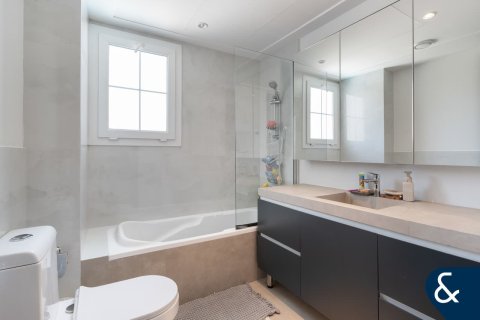 Villa te koop in Arabian Ranches, Dubai, VAE 3 slaapkamers, 228 vr.m., nr 667329 - foto 11