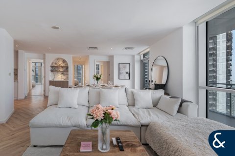 Lakás itt: Dubai Marina, EAE, 3 hálószoba, 168 m², azonosító: 667327 - fénykép 2