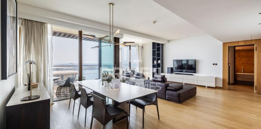 Jumeirah、Dubai、UAEにあるマンション 1ベッドルーム、150 m2 No601871