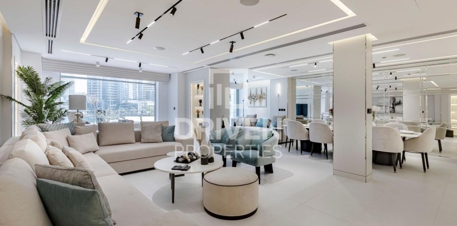 Villa in Dubai Marina, UAE 5 bedrooms, 460.89 sq.m. № 768380