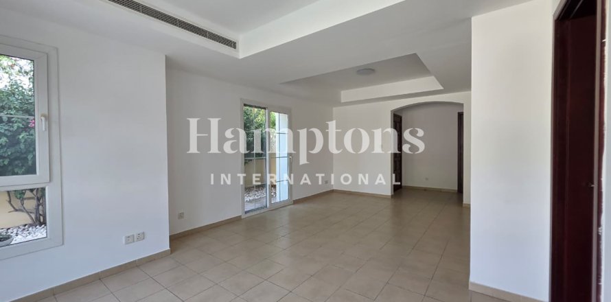 Rumah bandar di Arabian Ranches 2, Dubai, UAE 3 bilik tidur, 328.449 meter persegi № 712651