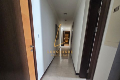 Apartment in Dubai, UAE 2 bedrooms, 136 sq.m. № 760837 - photo 11